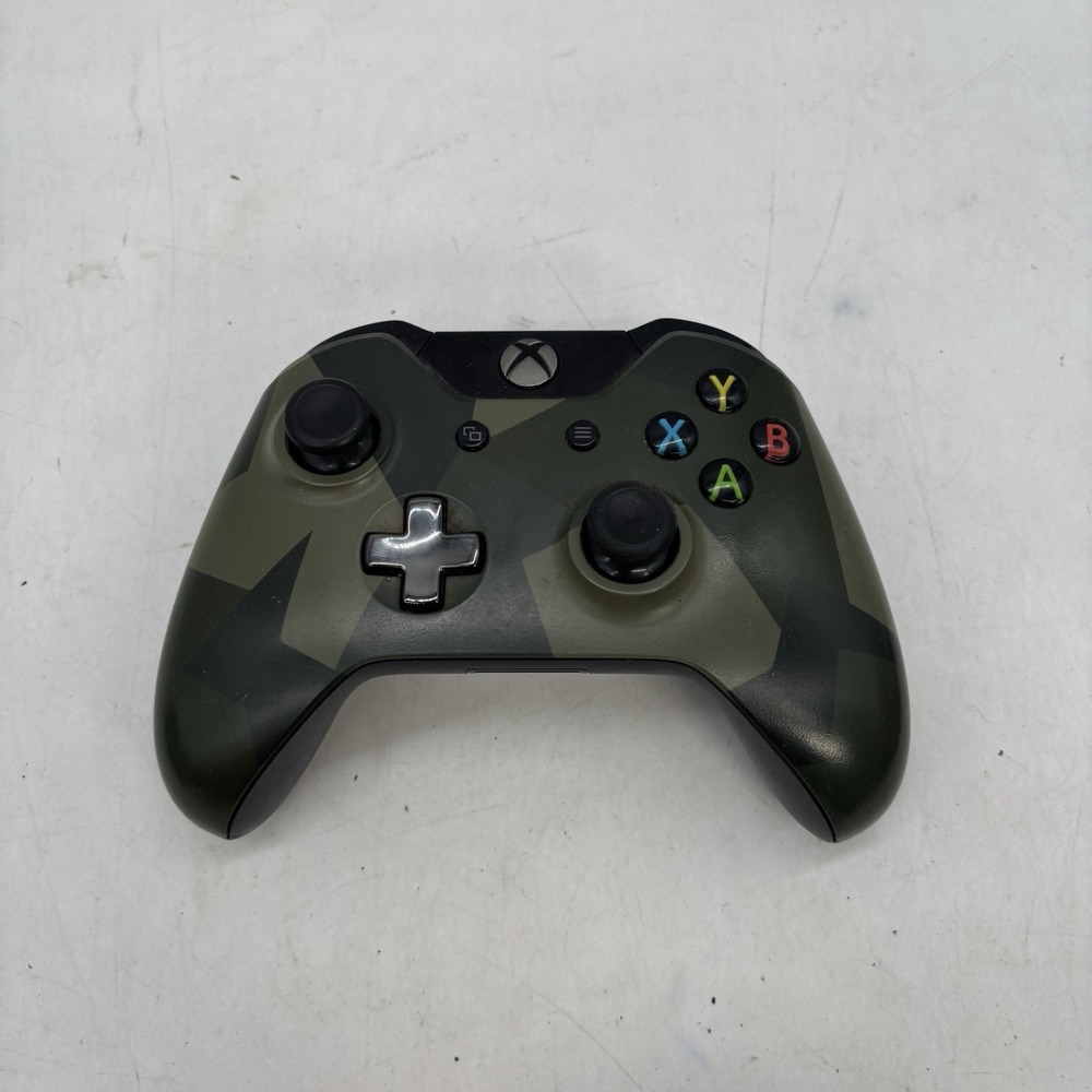 Microsoft Xbox One Wireless Controller Armed Forces II Green Camo 1537 Working